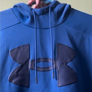 Men’s L Under Armor Sweatshirt